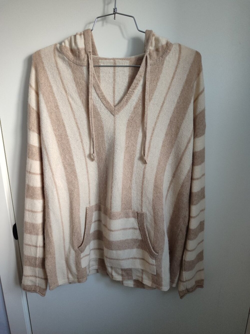 Tommy Bahama 30% Cashmere 70% Wool Dolman Sleeve Cream Beige Striped Hoodie M